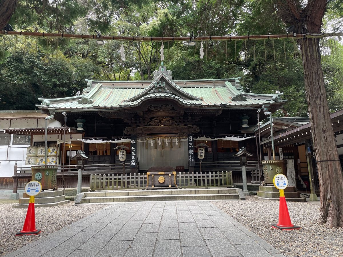 調神社の社殿